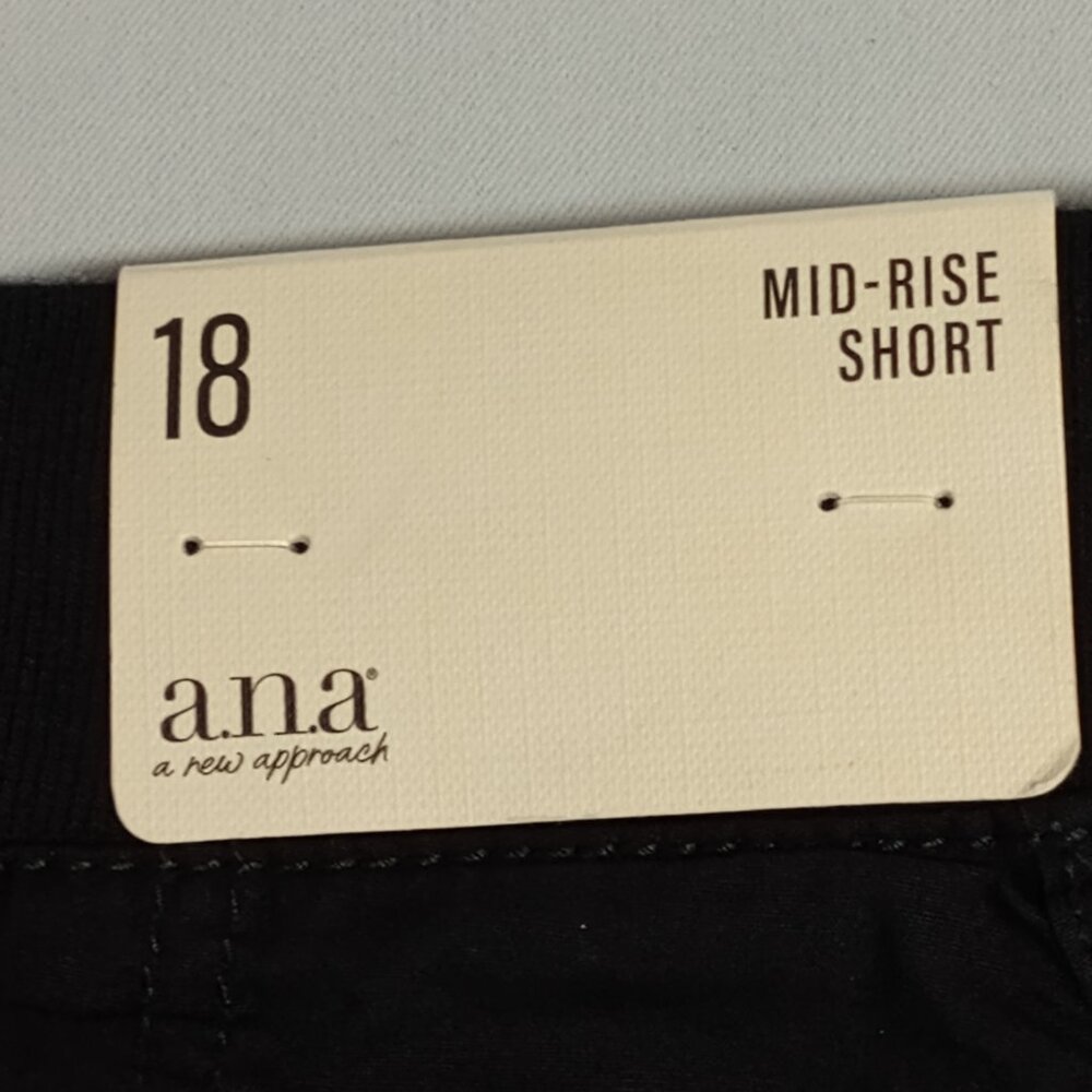 NWT a.n.a A New Approach Utility Shorts Black, Size 18 - Picture 6 of 8